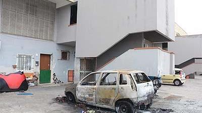 Sassari, attentato incendiario in via Donizetti: quattro persone intossicate 