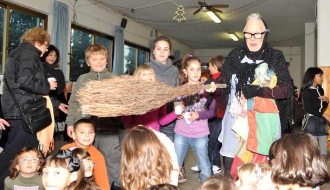 Cominciano oggi tra dolci e giochi le feste con la Befana 