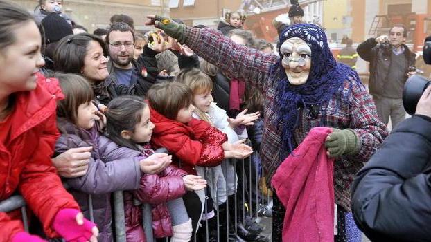Su 2 ruote, in barca o dal cielo: è qui la cuccagna più dolce