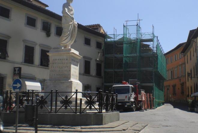 Rifacimento della fognatura in piazza