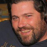 Muratore ferito a un braccio da un colpo di pistola 