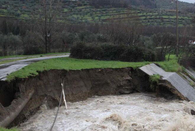 Crolla argine a Santa Lucia nuovi allagamenti al Calice 