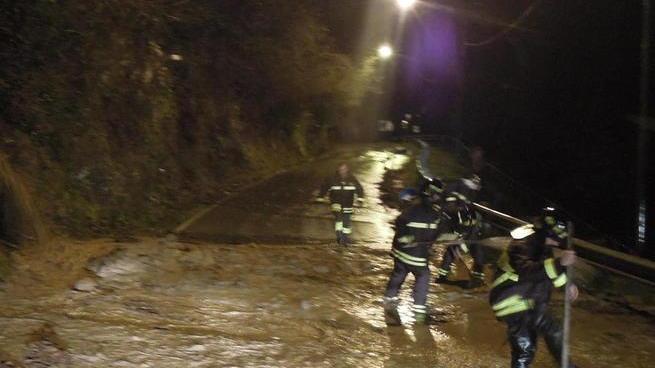 Frane e case evacuate in Valbisenzio