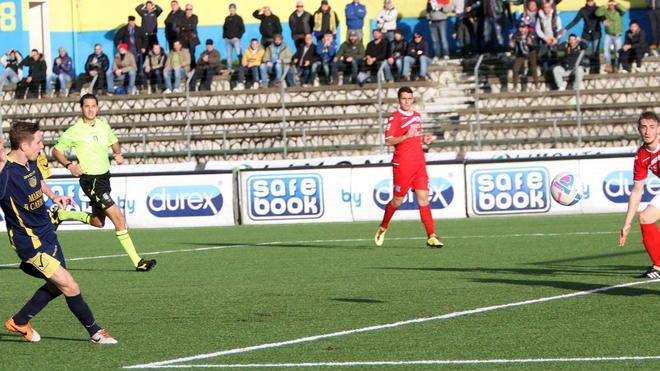Carrarese harakiri, pari con troppi gol