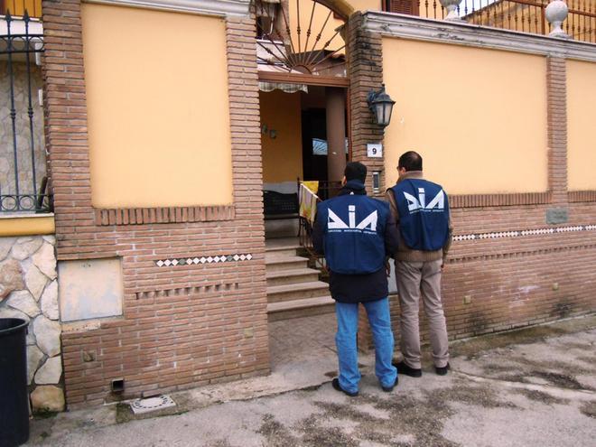 Casalesi in carcere per le estorsioni in Versilia 