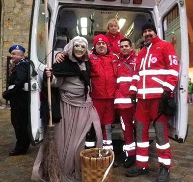 Dalle mega-bolle alla calza record, la magia della Befana 