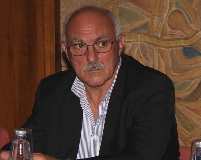 Medici nei sacchi a pelo, il primario risponde per le rime all’Asl 4