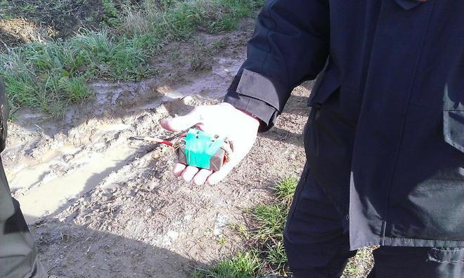 Trova esplosivo e cartucce nel tornio comprato usato 