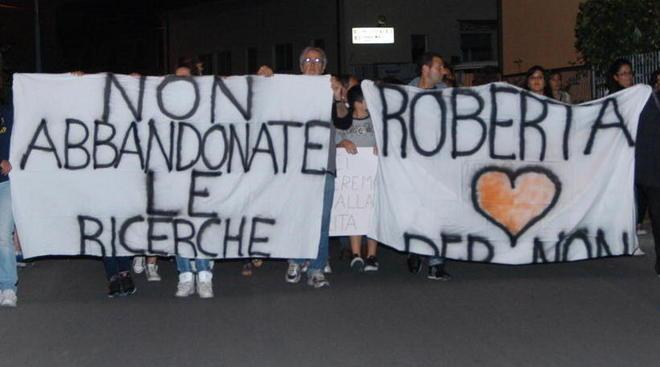 In corteo per ricordare la donna scomparsa 