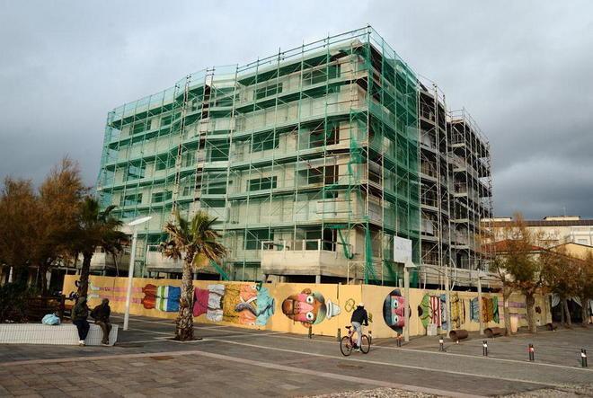 L’ex Lido resta in gabbia: cantiere infinito 