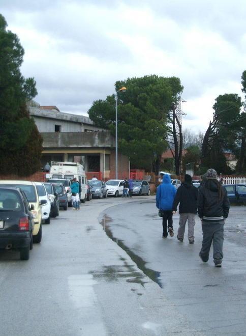 Minacciati e derubati due cuochi al rientro a casa
