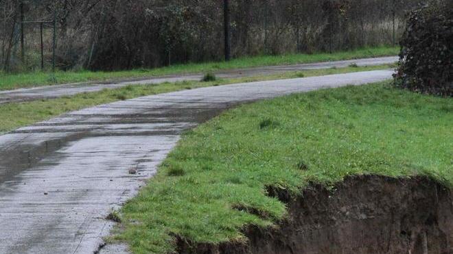 Argine franato del Bisenzio: chiusa la pista ciclabile fino al 30 aprile