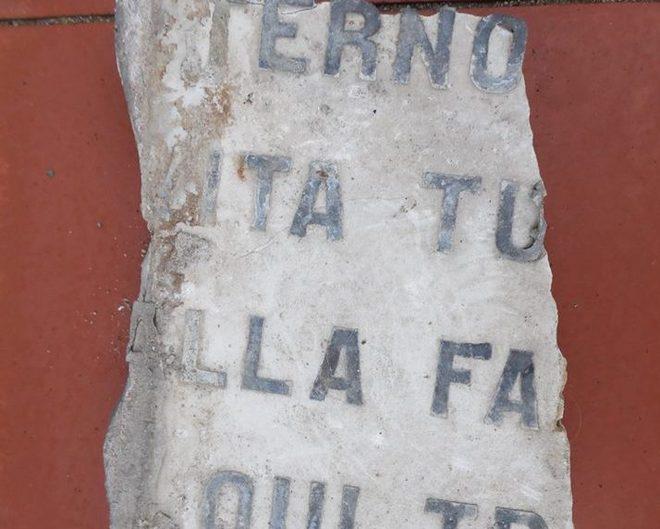 Porta San Marco, spunta un frammento di lapide 