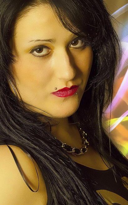 Spopola su internet il videoclip di Ele Malox, la rapper lucchese 
