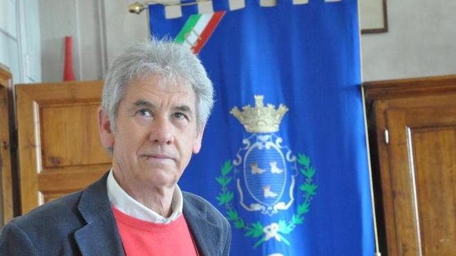 Possenti scioglie il nodo: «Mi ricandido a sindaco»