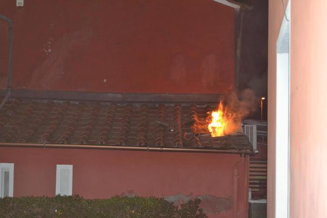 Incendio al Fienile dopo il tentato furto 