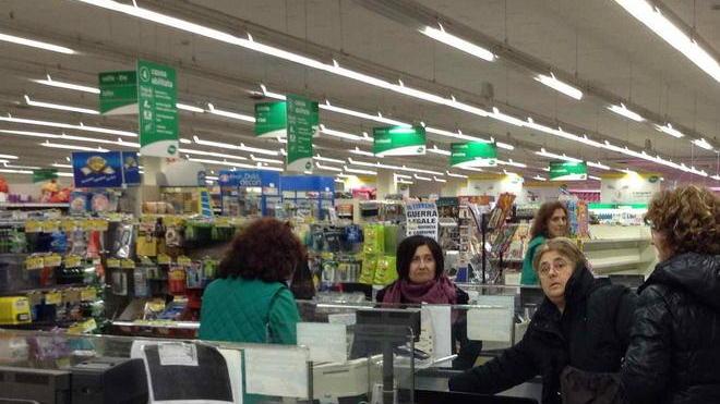 Chiude la Pam a casa 15 lavoratori del supermercato