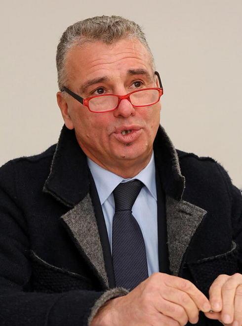 La politica si sposta alla Shelbox 