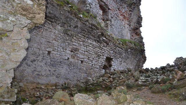 Elba, la Torre del Giove sta crollando