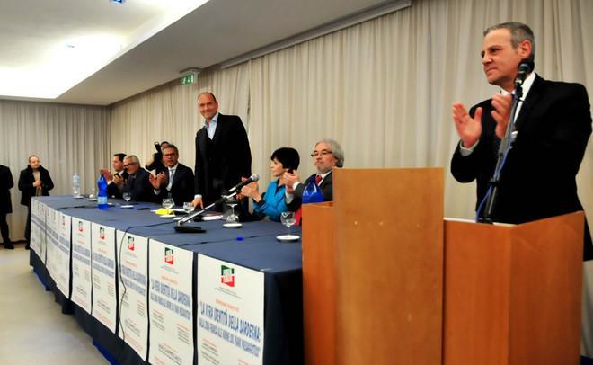 Cappellacci a Nuoro: “Michela Murgia è il mio unico competitor” 