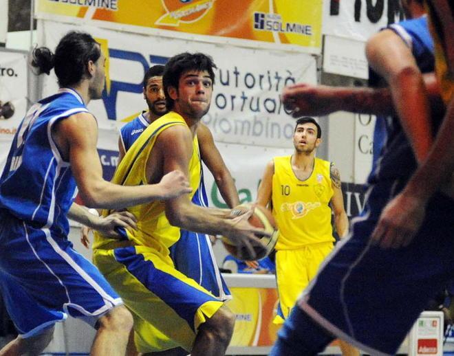  Basket Golfo va a Cento per non fermarsi 