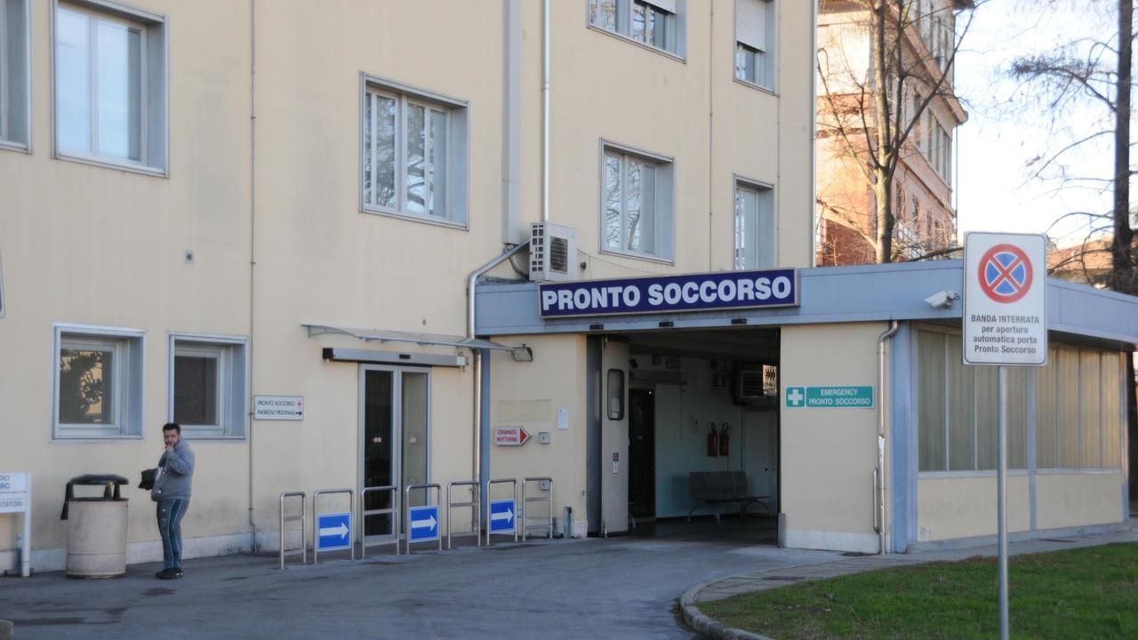 Furibondo litigio tra due infermiere davanti ai pazienti