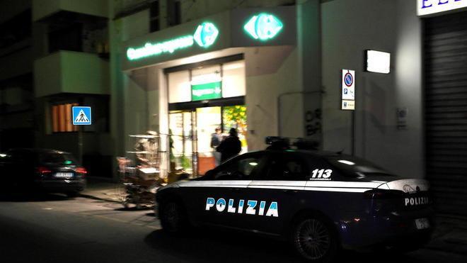 Spari da auto in corsa: livornesi trasferiti in carcere