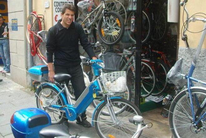 Sei stazioni per ricaricare le bici elettriche