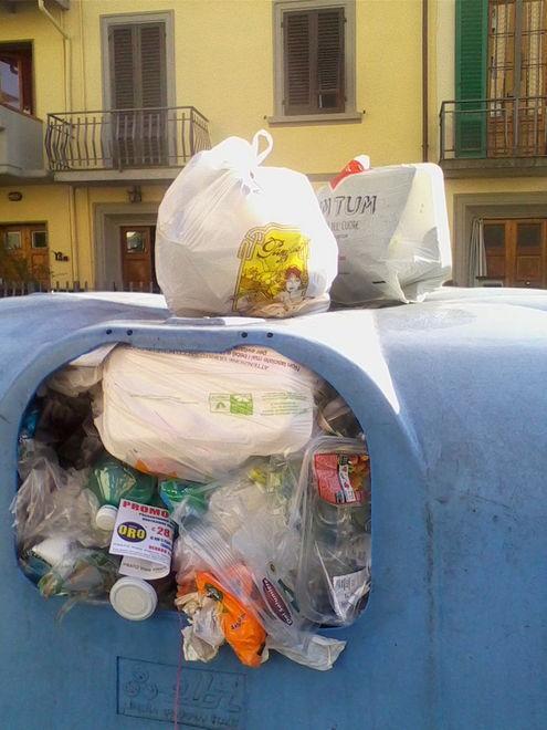 Rifiuti a Chiesanuova, la protesta di un lettore 