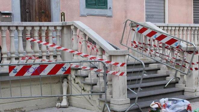 Piazza Caproni danneggiata, sopralluogo del Comune