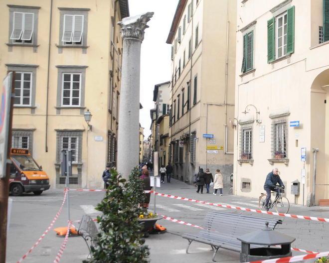 Litigi e botte in centro e al punto Snai fuori le Mura 
