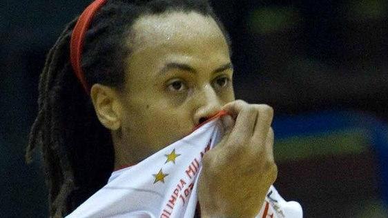 Brindisi campione d’inverno, Milano batte Siena