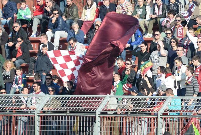 Il Pontedera si sveglia tardi: solo pari 