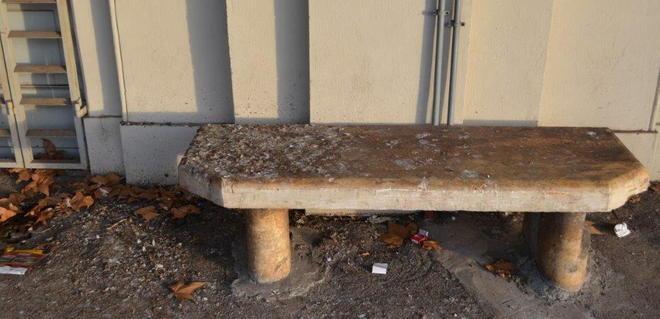 Degrado alla stazione e sottopassi sporchi I pendolari protestano 