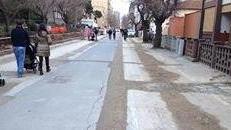 Viale Italia resta aperto: «Ci sono negozi»