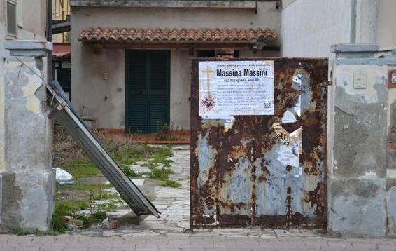 Mancano gli spazi per affiggere i manifesti mortuari