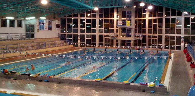 Bollette alte, utenti in calo La piscina in cattive acque 