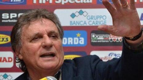 Rabbia ultrà a Tirrenia Perotti prende tempo