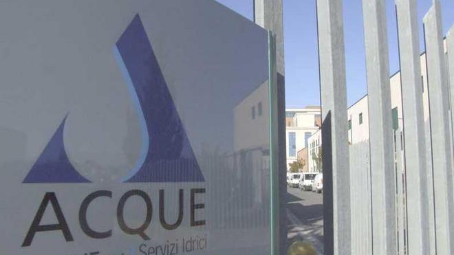 «Non togliete l’acqua a chi non può pagare»