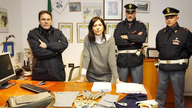 Segnala il furto di una pistola ma non l’aveva denunciata