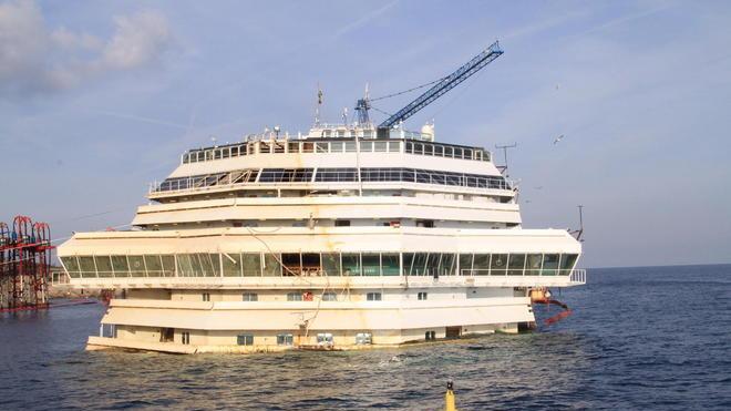 «Portate la Concordia al largo del Cinquale: facciamoci un museo»