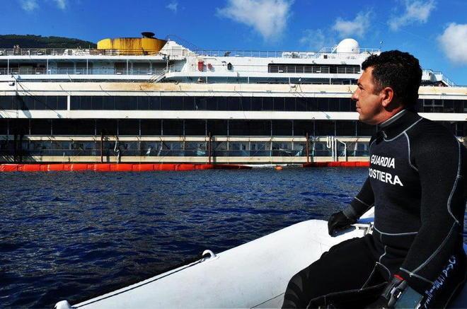 Proposta choc: «La Concordia? Davanti alla Versilia» 