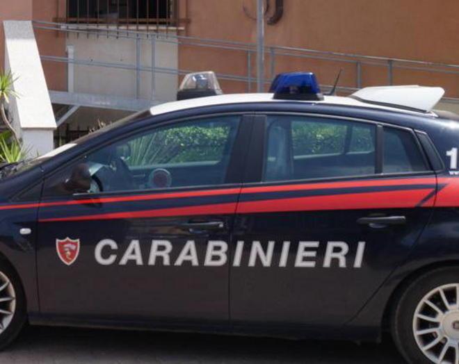 Spara per dirimere la lite fra due ex fidanzati 