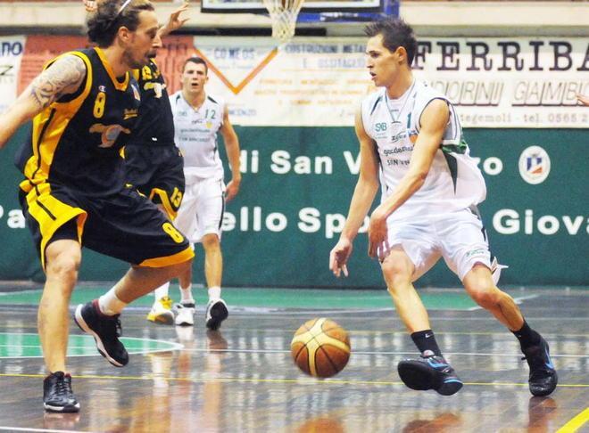 San Vincenzo corsaro a Livorno Triglia: «Vittoria che vale oro» 
