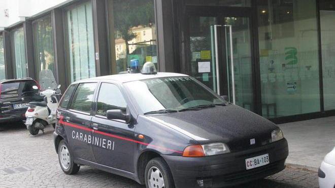 Niente taxi, chiama i carabinieri