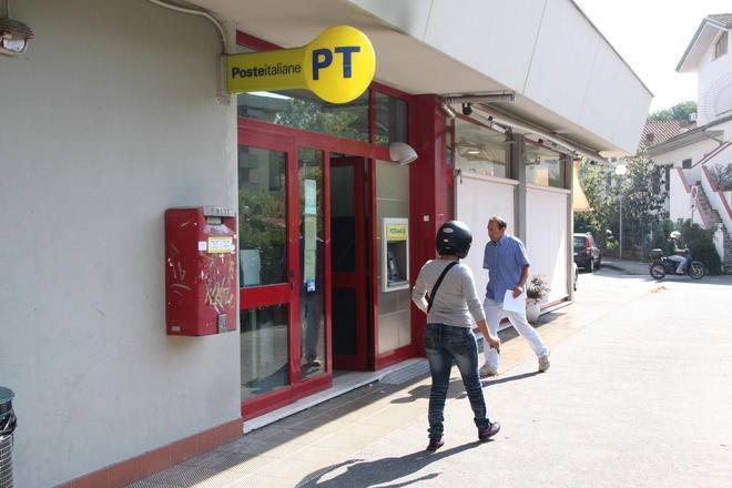 Colpo da 60mila euro all’ufficio postale del quartiere Campo d’Aviazione 