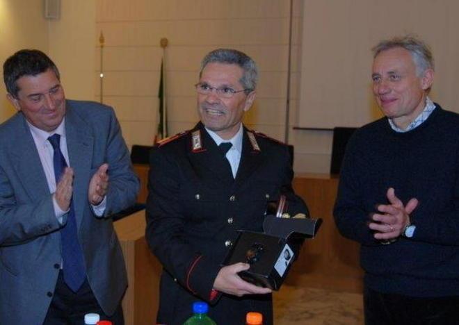 Degrado e sporcizia all’ex liceo 