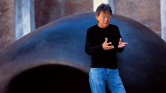 Ladri nella villa di Kan Yasuda Ignorate le sculture