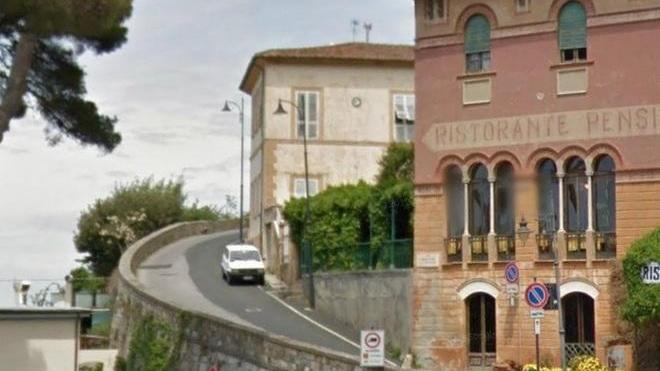 Montenero, da lunedì 20 chiude via Byron (per un mese)