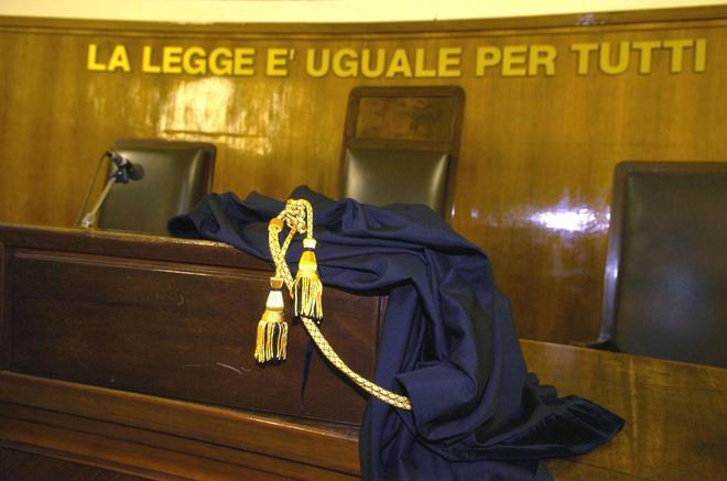 Centralinista non vedente finisce sotto processo per truffa 